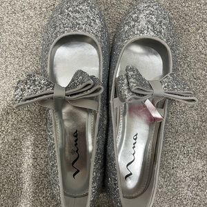 Nina girls dress shoes size 6 nwt